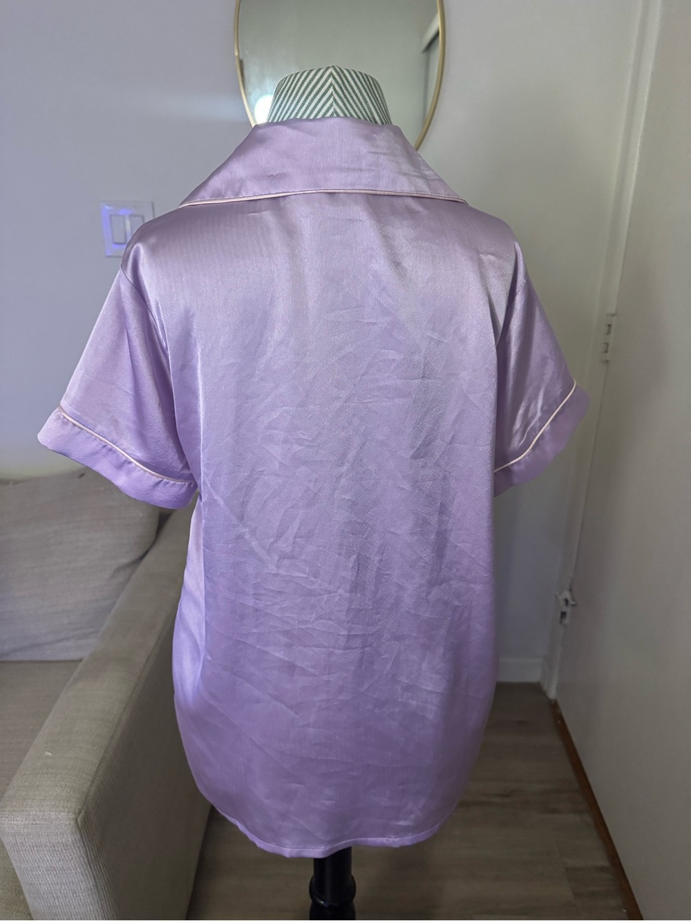 Hello Molly Lilac Satin Pajama Shirt — Size XS / US 2 - Picture 3 of 4